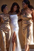 La novia y sus damas de honor con el vestido Anya Midi, dorado